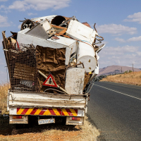 Photographie d'un camion chargé de déchets non renouvelables 